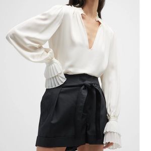 Frame Pleated Cuff White Top